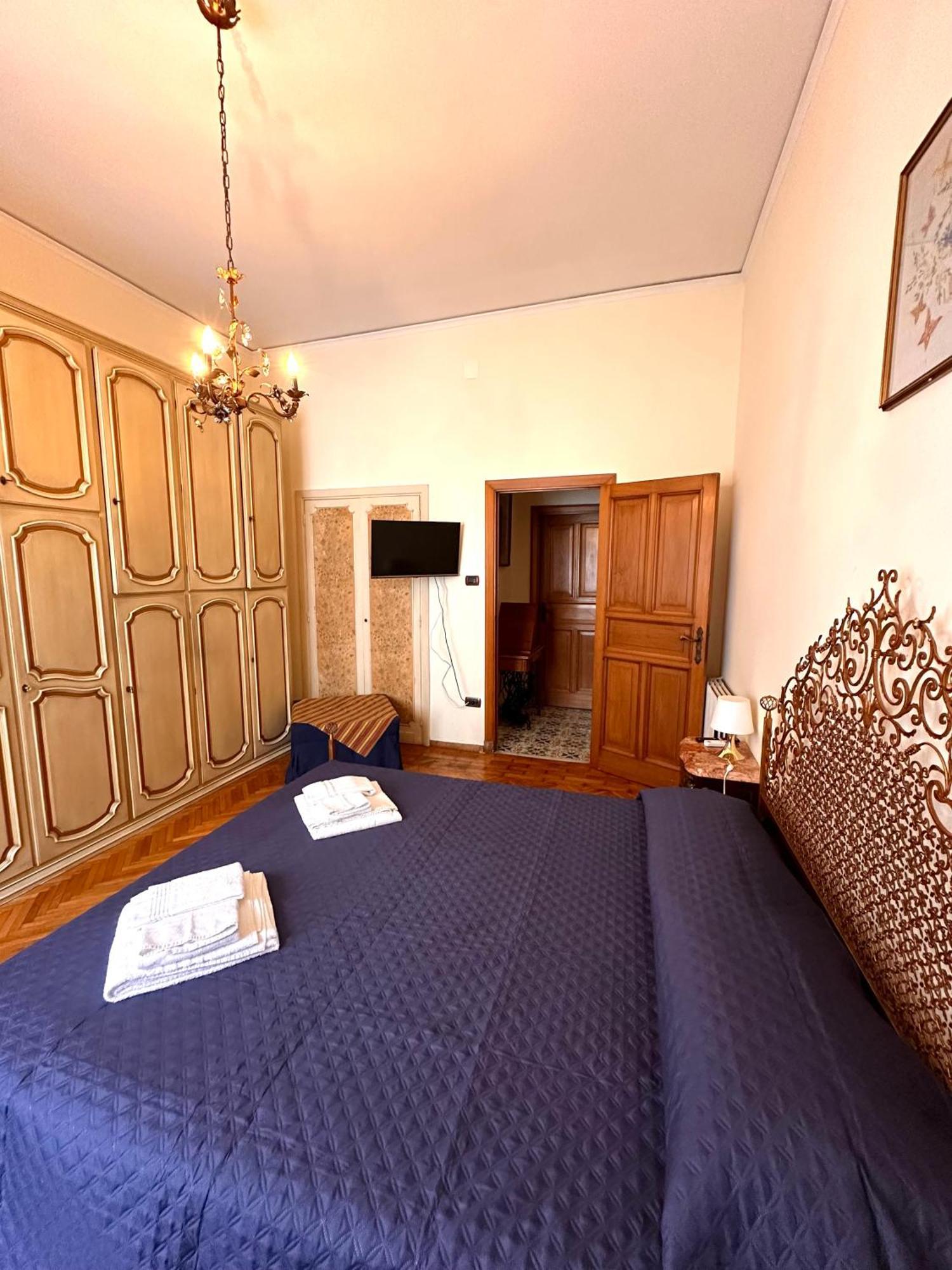 Maman Suite, City Center Near Molo Beverello Napoli Eksteriør bilde